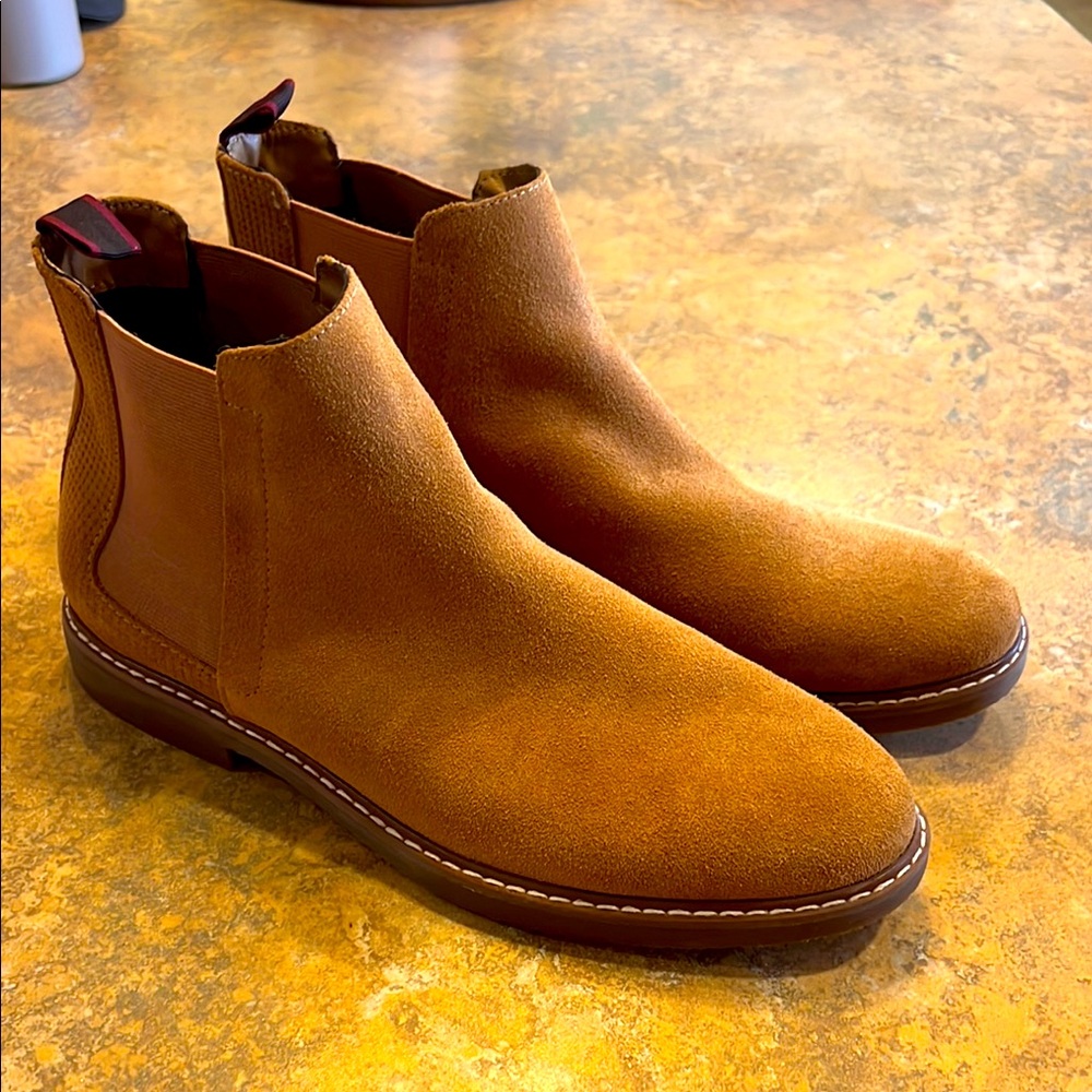 Steve Madden Tan Suede Chelsea Boots